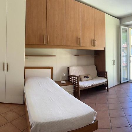Lecco Only Females Guest House 외부 사진